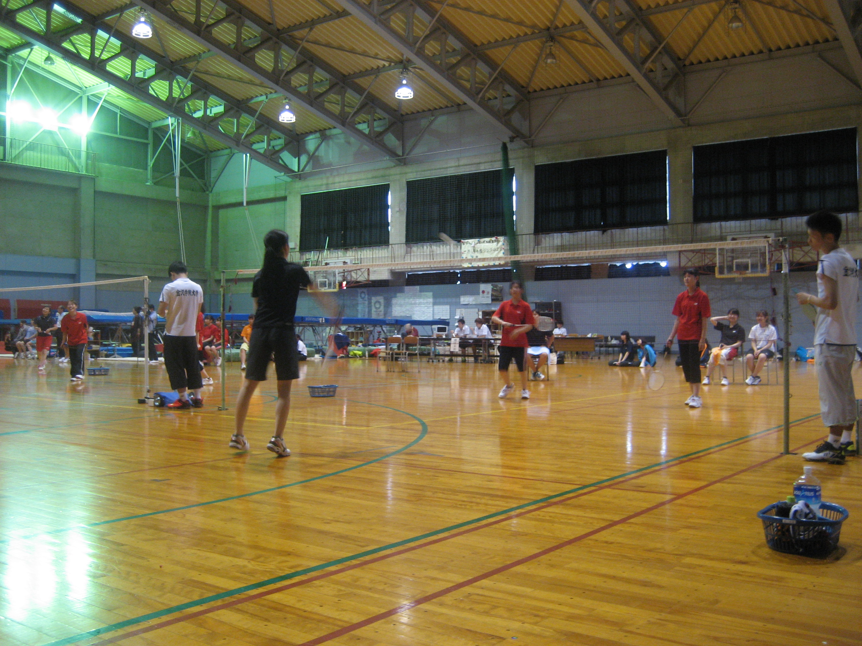 バドミントン試合風景