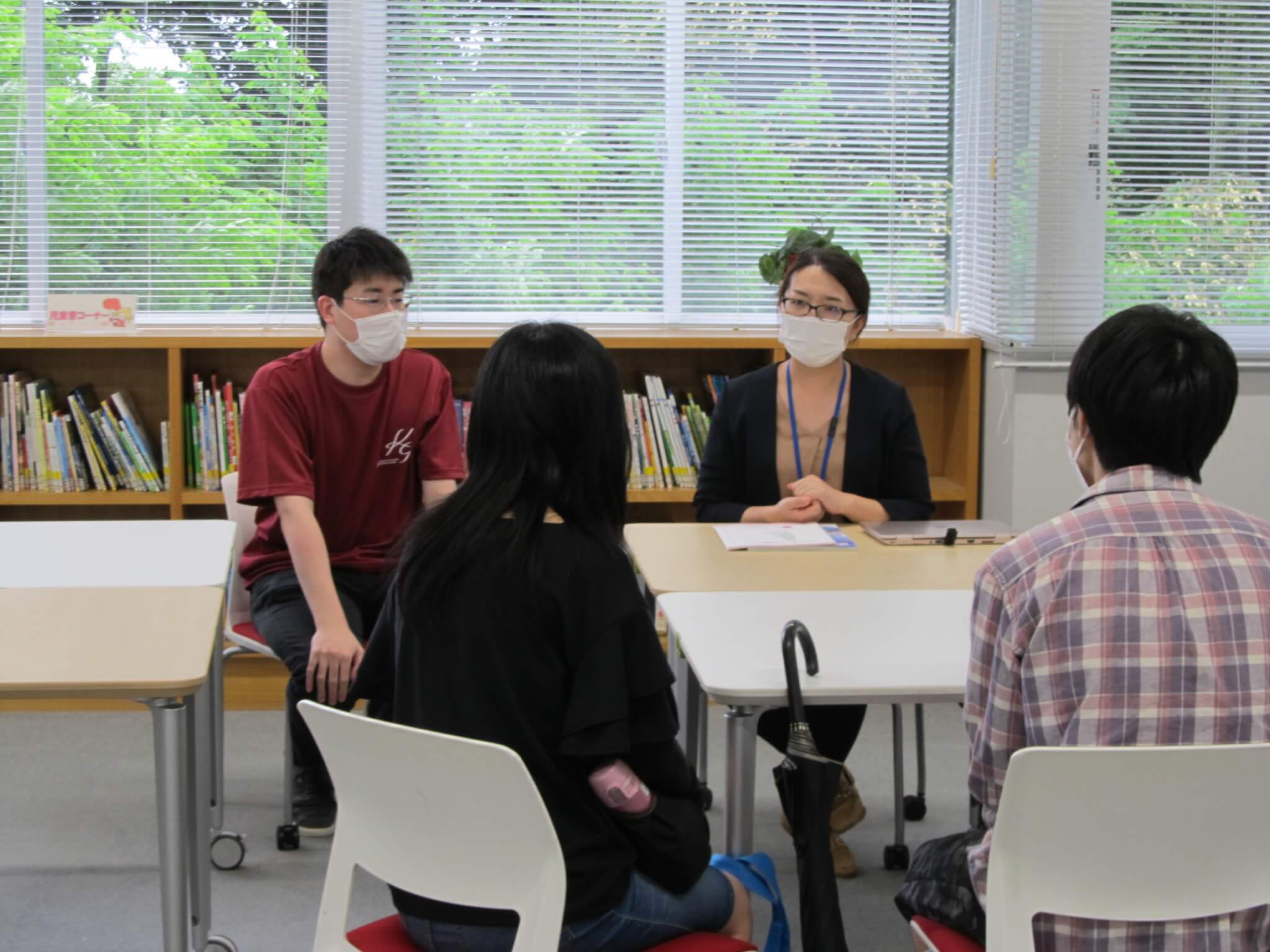 個別相談コーナーでの様子