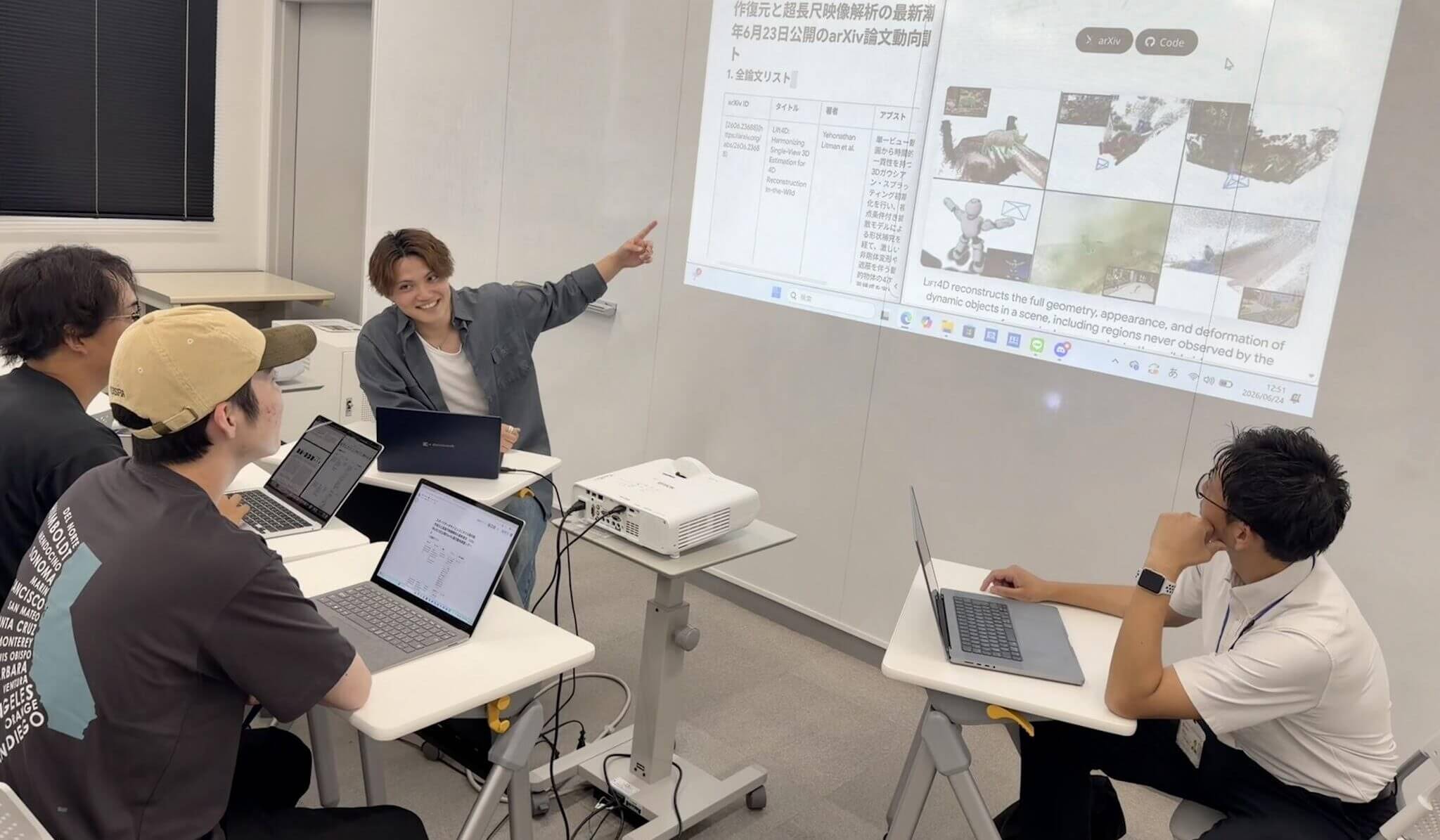 ゼミ活動紹介 ― botが配信する最新のarXiv論文を学生と読み解く
